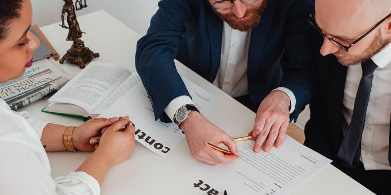 Read more about the article As per an estate planning lawyer who has more rights a trustee or a beneficiary?